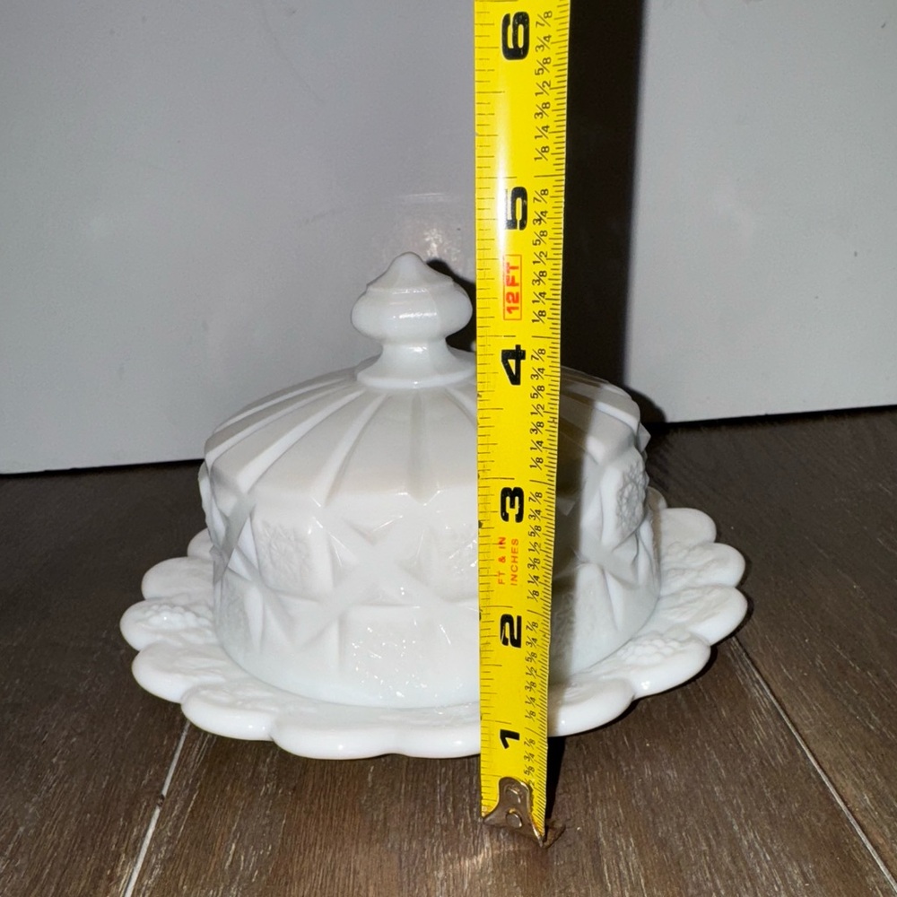 Vtg Westmoreland Milk Glass Old Quilt Cheese Dish With Cover 7" - Picture 9 of 9